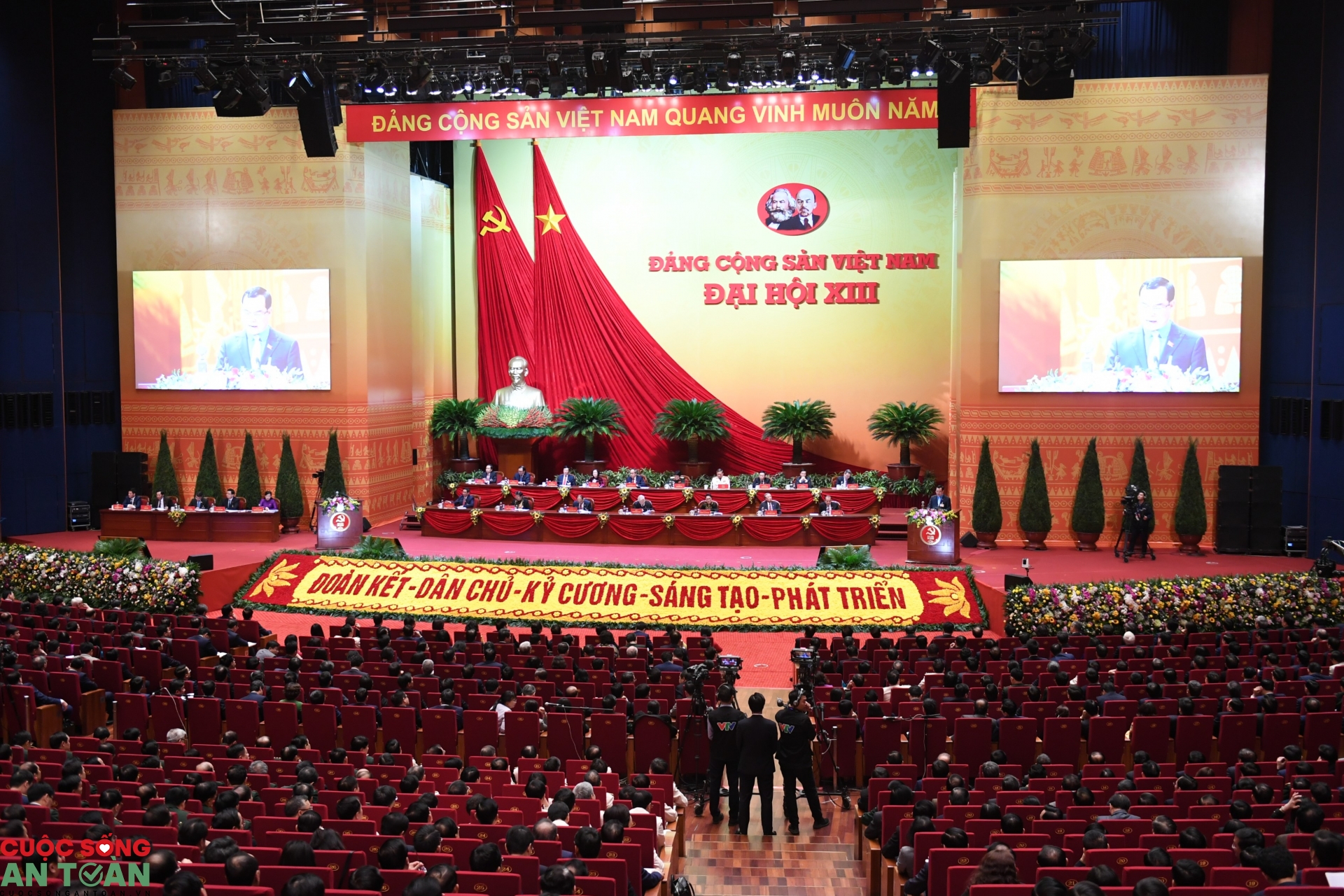 Nhu cầu nhà ở cho công nhân nữ di cư đến thành phố, khu công nghiệp Nhu cầu nhà ở cho công nhân nữ di cư đến thành phố, khu công nghiệp