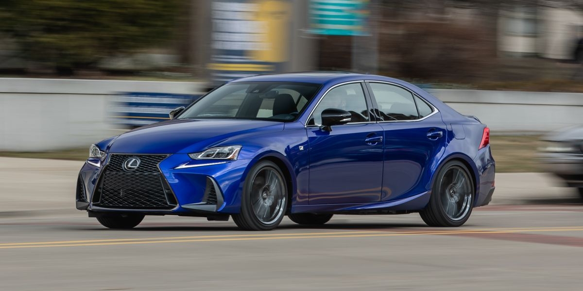 Đối thủ của Lexus IS 300 2021 tại thị trường Việt Nam là ai? Đối thủ của Lexus IS 300 2021 tại thị trường Việt Nam là ai?