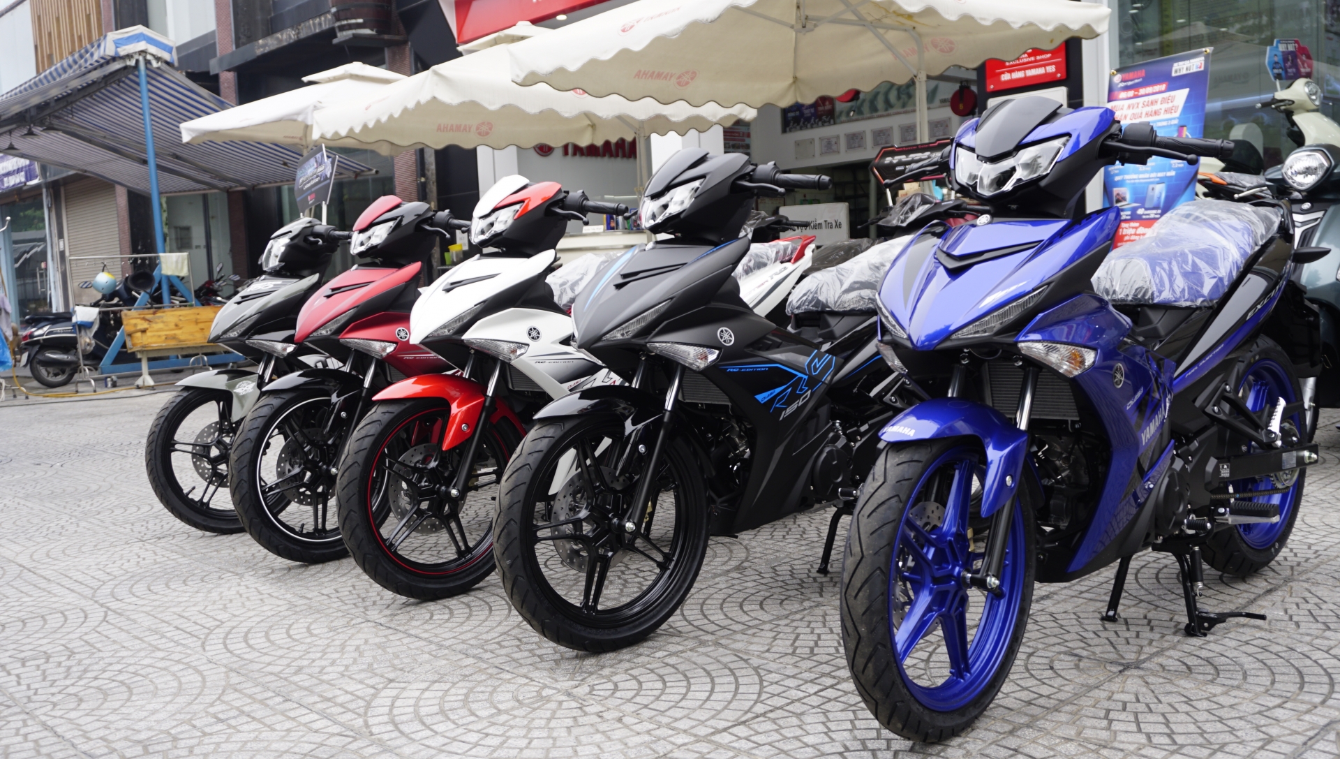 Honda, Yamaha, Suzuki đồng loạt ưu đãi, giảm giá xe máy dịp cận Tết Honda, Yamaha, Suzuki đồng loạt ưu đãi, giảm giá xe máy dịp cận Tết