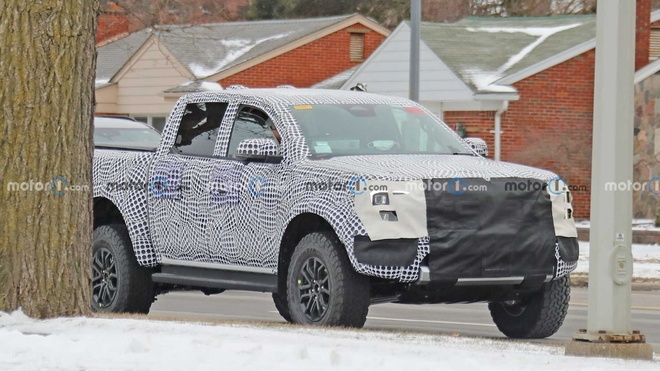 Ford Ranger Raptor thế hệ mới lộ ảnh chạy thử lần đầu tiên