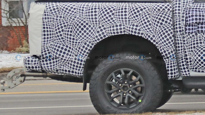 Ford Ranger Raptor thế hệ mới lộ ảnh chạy thử lần đầu tiên