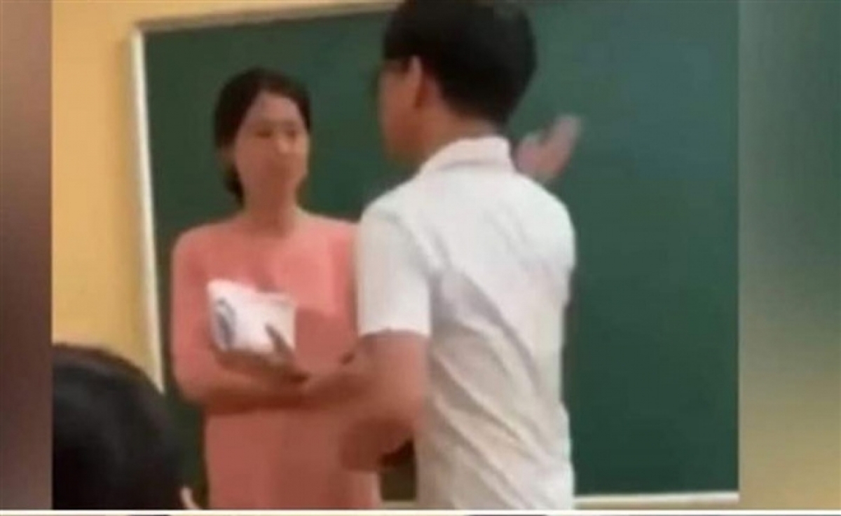 Bất ngờ với nguồn gốc của clip “học sinh tát cô giáo” Bất ngờ với nguồn gốc của clip “học sinh tát cô giáo”