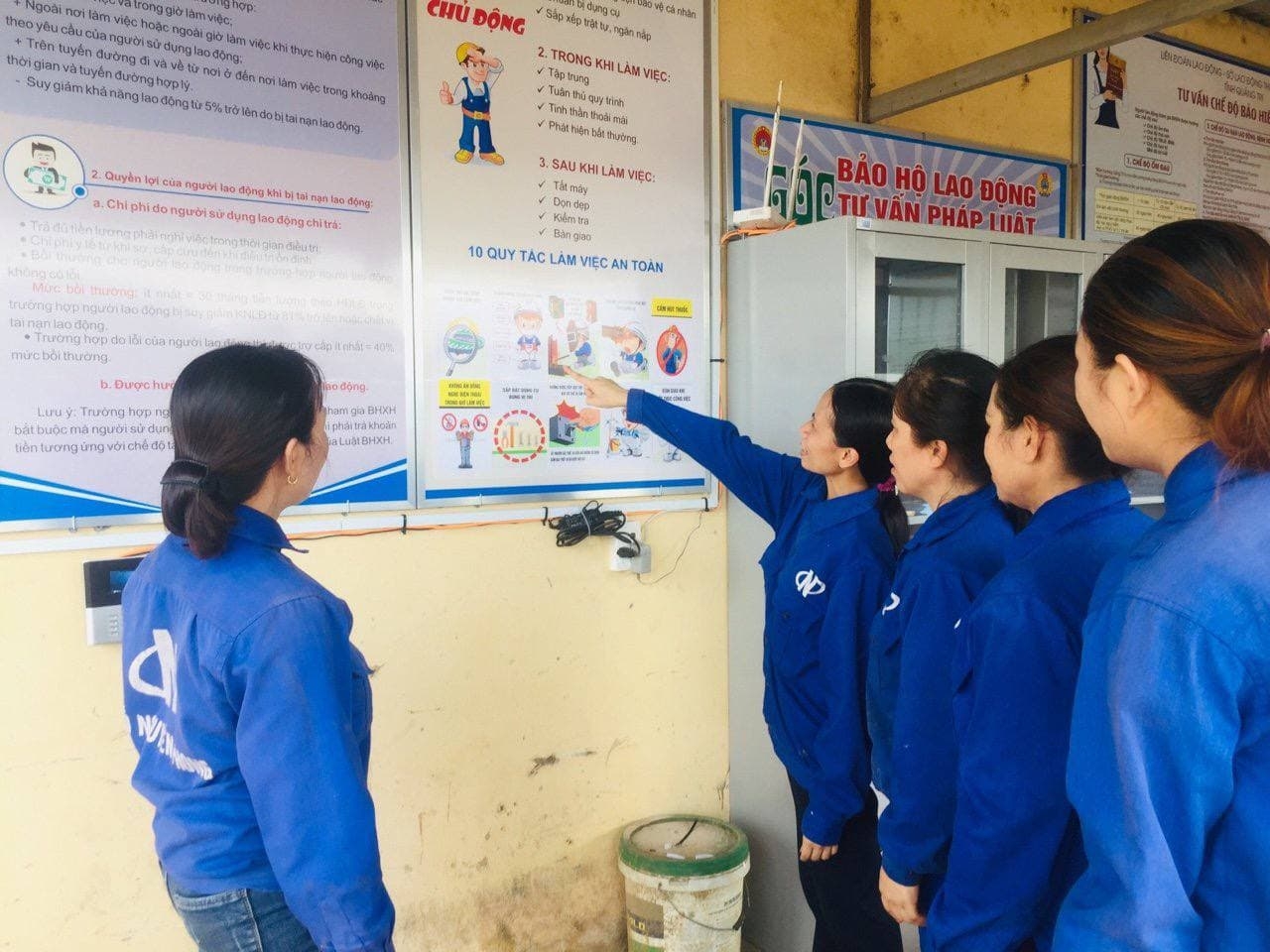 Công đoàn Quảng Trị: Coi trọng việc nâng cao chất lượng đội ngũ cán bộ CĐCS Công đoàn Quảng Trị: Coi trọng việc nâng cao chất lượng đội ngũ cán bộ CĐCS