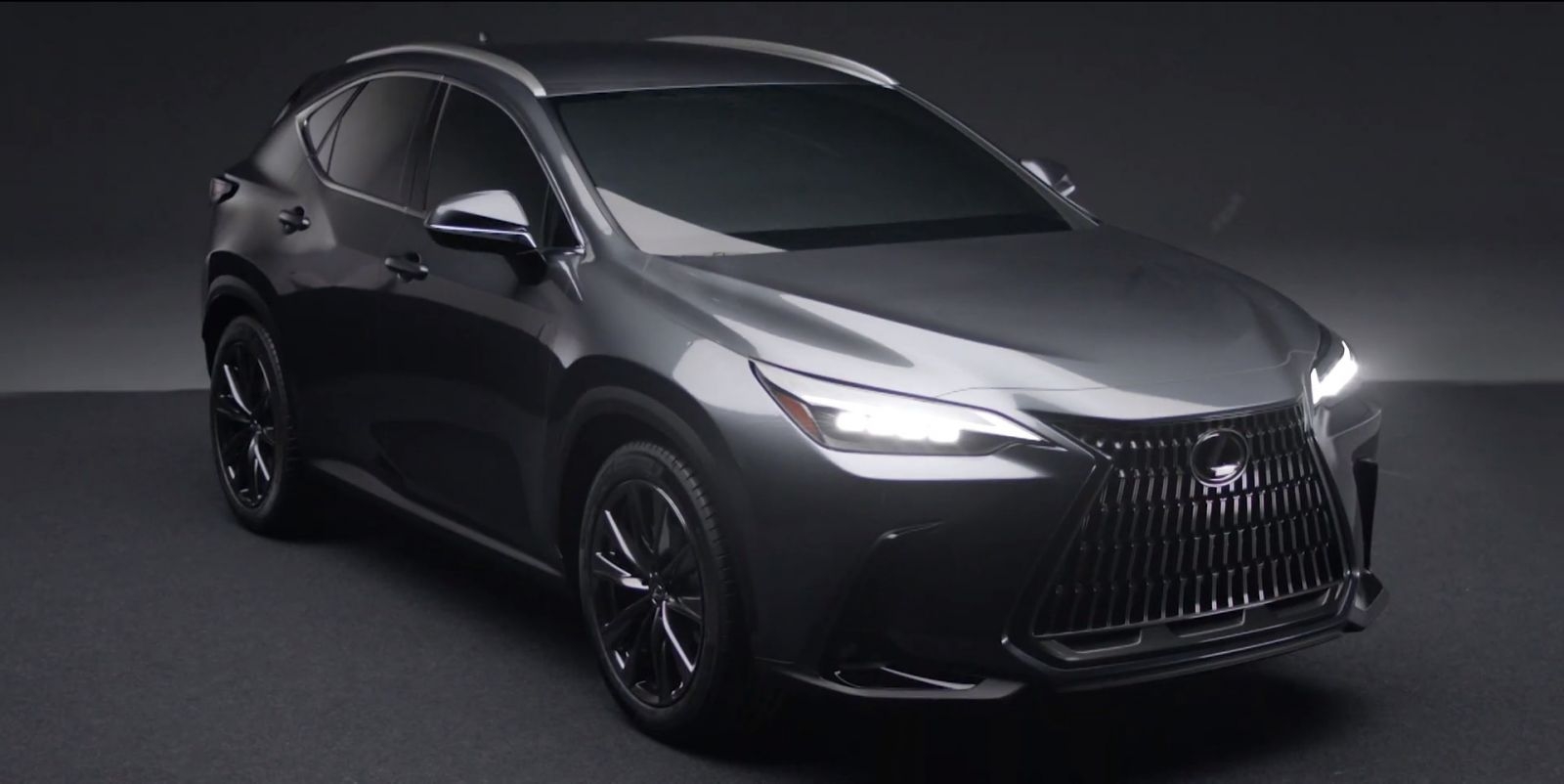 Lexus NX 2022 lộ diện trước khi ra mắt