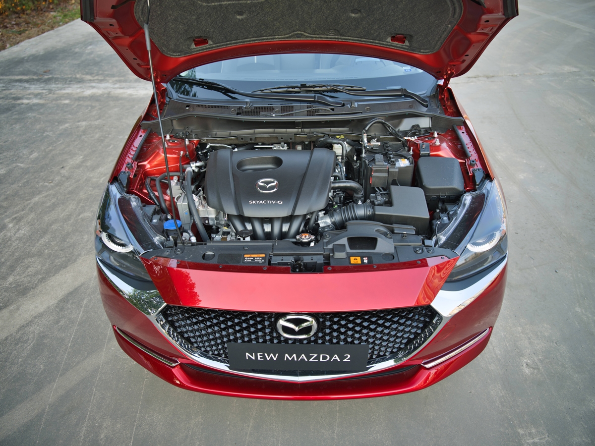 bo doi mazda2 va mazda2 sport chinh thuc ra mat gia tu 489 trieu dong
