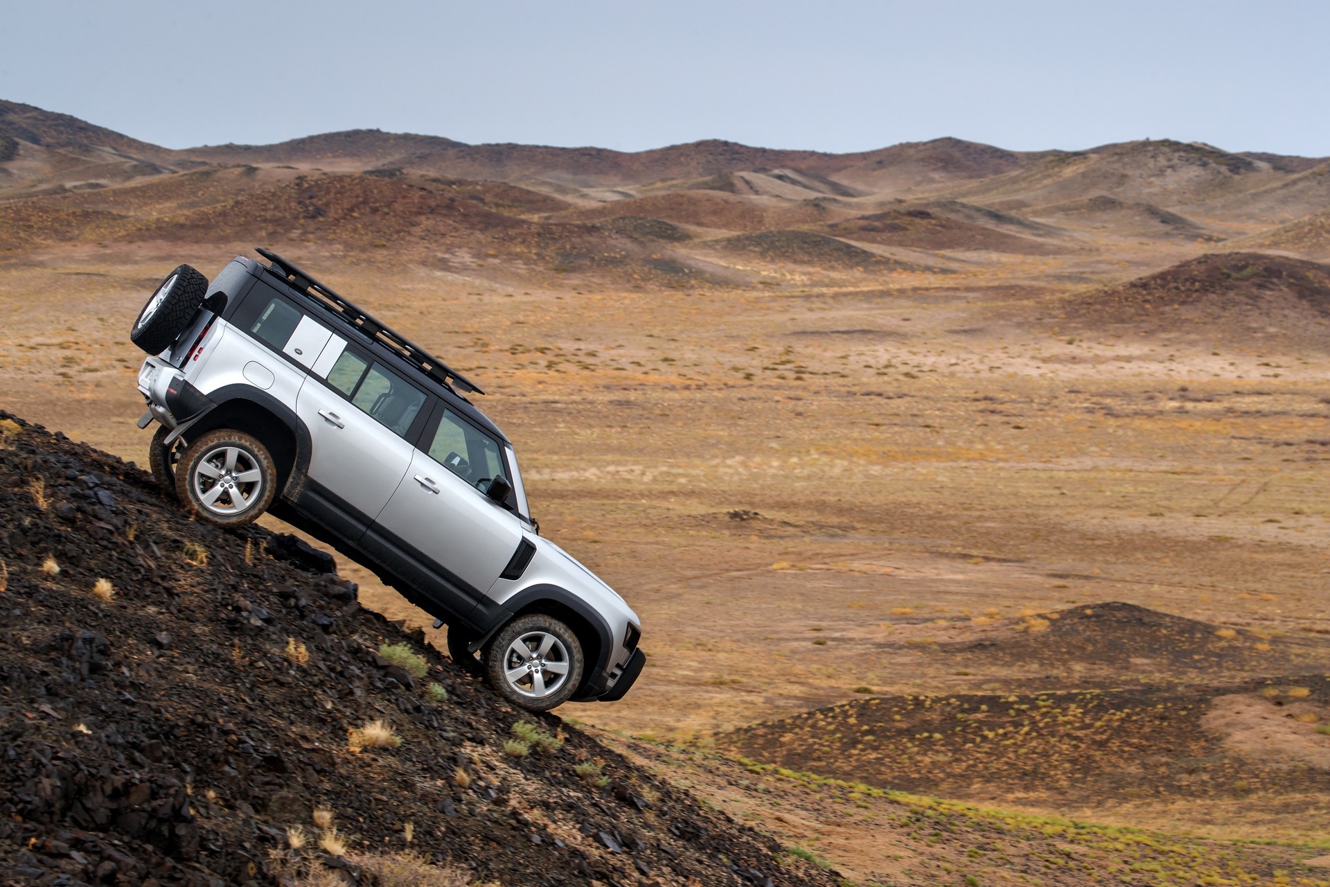 Land Rover Defender 130 lớn hơn sẽ ra mắt trong vòng 18 tháng tới Land Rover Defender 130 lớn hơn sẽ ra mắt trong vòng 18 tháng tới