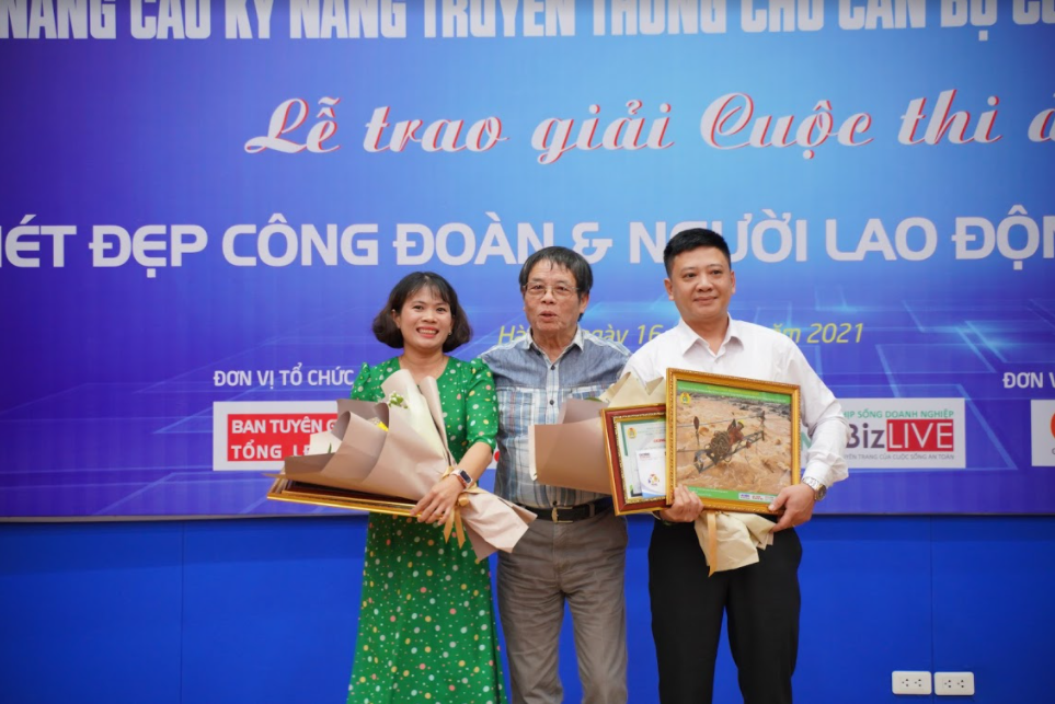 Tọa đàm “Nâng cao kỹ năng truyền thông cho cán bộ công đoàn cơ sở” Tọa đàm “Nâng cao kỹ năng truyền thông cho cán bộ công đoàn cơ sở”