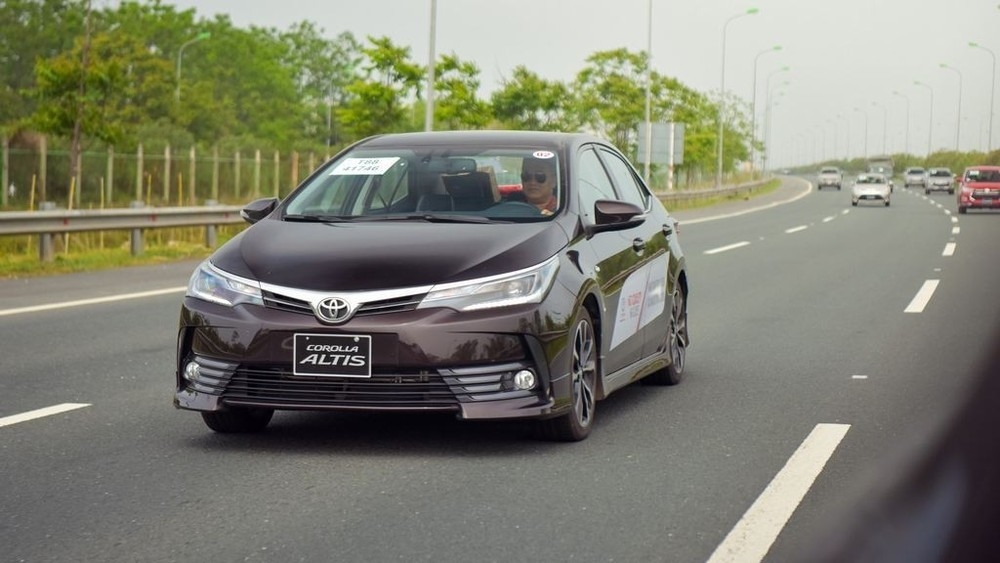 Toyota Việt Nam lại triệu hồi Corolla Altis Toyota Việt Nam lại triệu hồi Corolla Altis