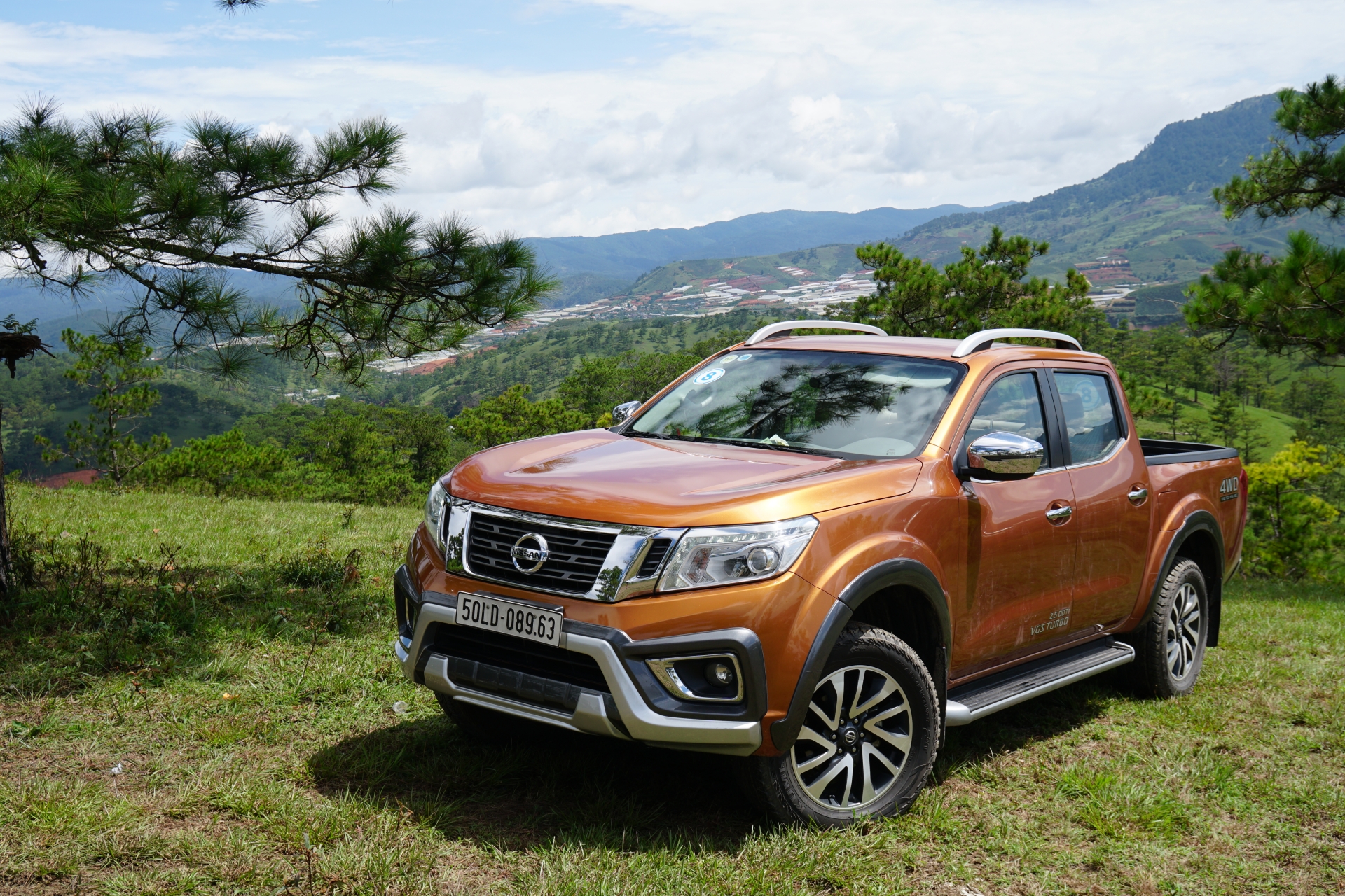Nissan Navara giảm giá mạnh thanh lý xe tồn Nissan Navara giảm giá mạnh thanh lý xe tồn