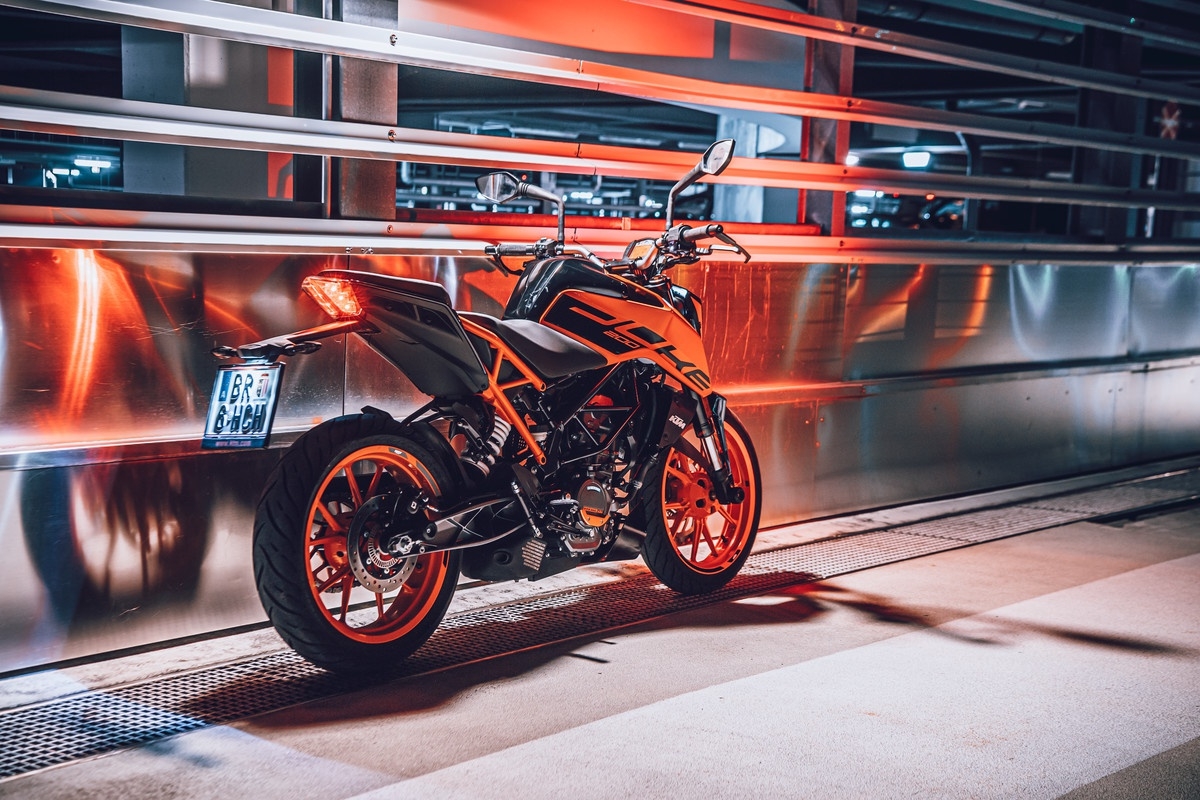 KTM 200 Duke 2021 ra mắt tại Malaysia, chuẩn bị về Việt Nam KTM 200 Duke 2021 ra mắt tại Malaysia, chuẩn bị về Việt Nam