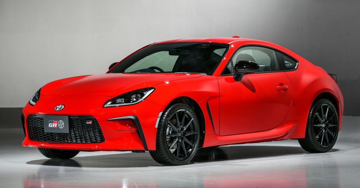 Toyota GR 86 thế hệ thứ 2 ra mắt với động cơ mạnh mẽ hơn Toyota GR 86 thế hệ thứ 2 ra mắt với động cơ mạnh mẽ hơn