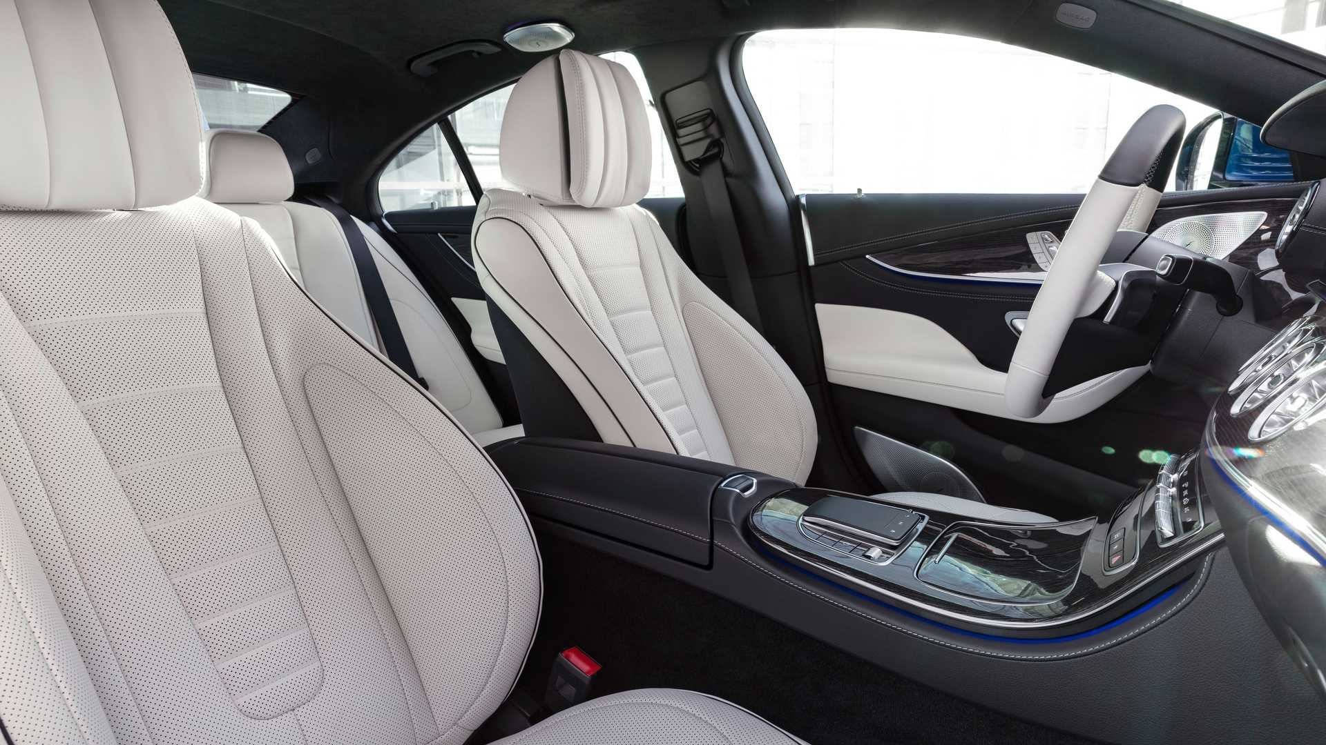 Mercedes giới thiệu CLS phiên bản nâng cấp Mercedes giới thiệu CLS phiên bản nâng cấp
