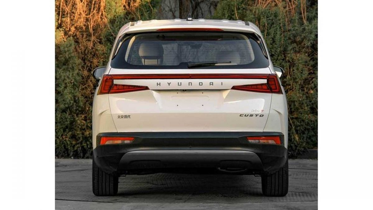 MPV Hyundai Custo lộ diện trước ngày ra mắt