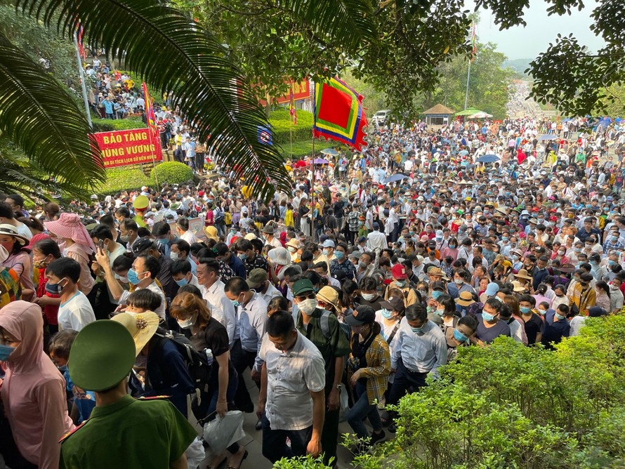 Trái chiều
