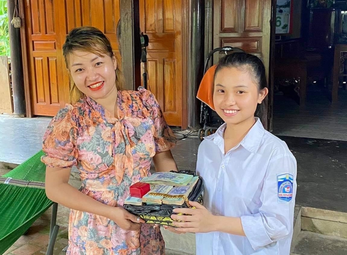 Học trò trả lại 500 triệu và “hợp đồng sinh tử” của người thầy Học trò trả lại 500 triệu và “hợp đồng sinh tử” của người thầy