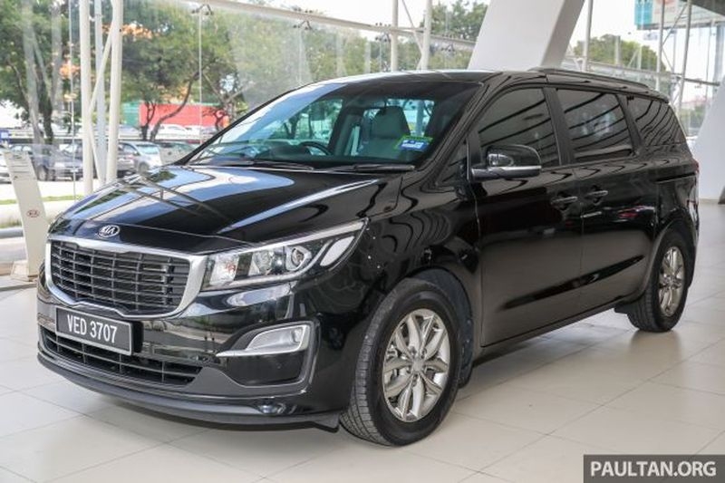 Cận cảnh Kia Sedona 11 chỗ ngồi giá 964 triệu đồng can canh kia sedona 11 cho ngoi gia 964 trieu dong