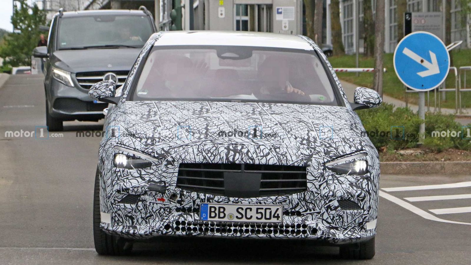 Bắt gặp Mercedes-Benz C-Class 2021 trên đường thử bat gap mercedes benz c class 2021 tren duong thu