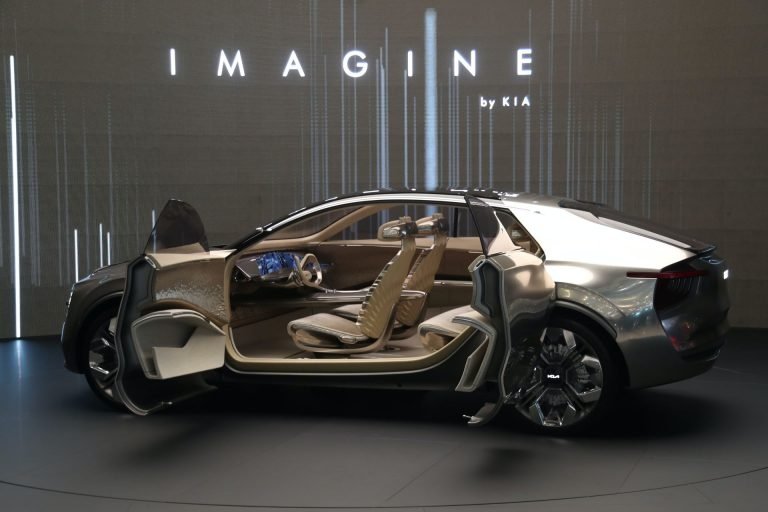 Mẫu crossover chạy điện Kia 2021 có hệ thống điện 800V ngang với Porsche Taycan mau crossover chay dien kia 2021 co he thong dien 800v ngang voi porsche taycan