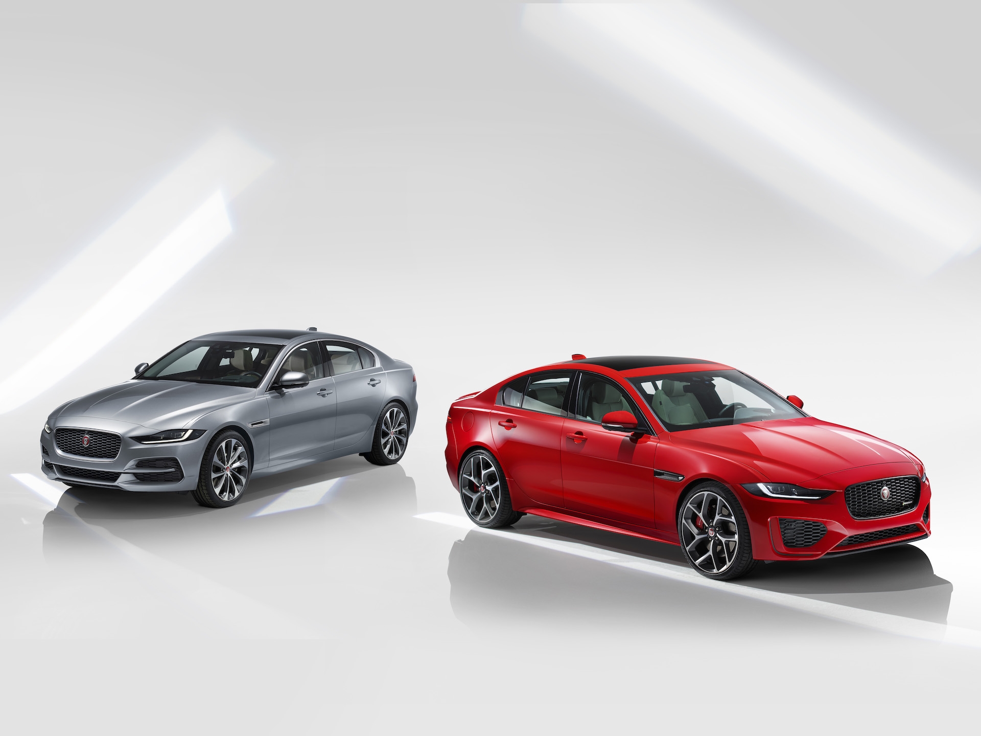 Jaguar XE 2020: Tái định nghĩa về sedan thể thao hạng sang jaguar xe 2020 tai dinh nghia ve sedan the thao hang sang