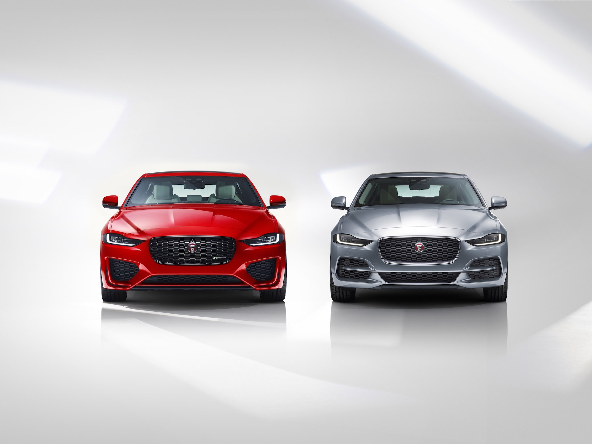 Jaguar XE 2020: Tái định nghĩa về sedan thể thao hạng sang jaguar xe 2020 tai dinh nghia ve sedan the thao hang sang