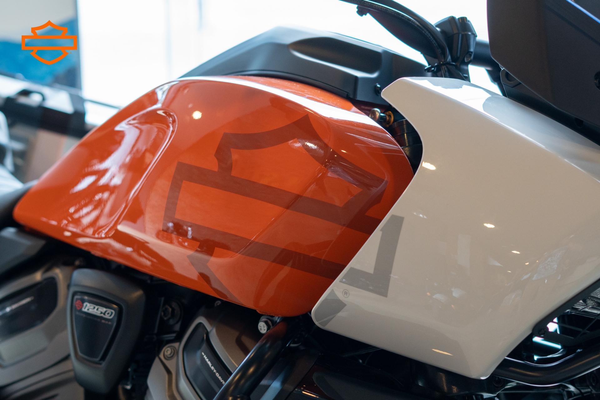 Mô tô Harley-Davidson Pan America ra mắt giá xấp xỉ 900 triệu đồng Mô tô Harley Davidson Pan America ra mắt giá xấp xỉ 900 triệu đồng