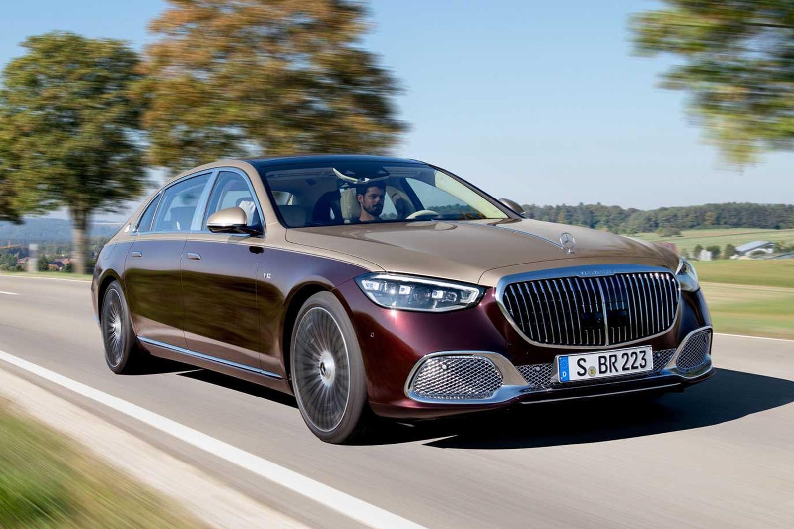 Mercedes-Maybach S 650 2022 vẫn sử dụng động cơ V12