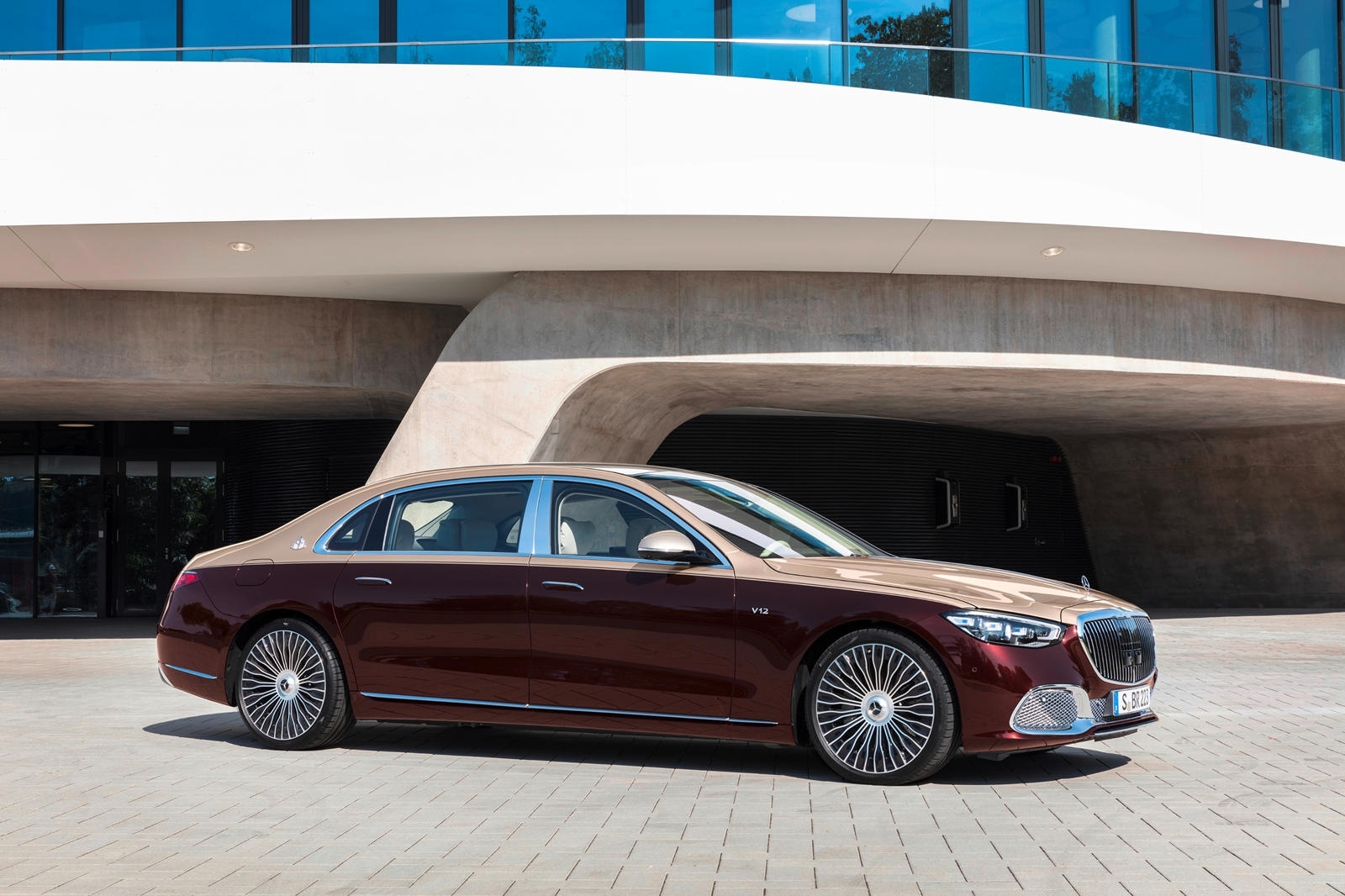 Mercedes-Maybach S 650 2022 vẫn sử dụng động cơ V12