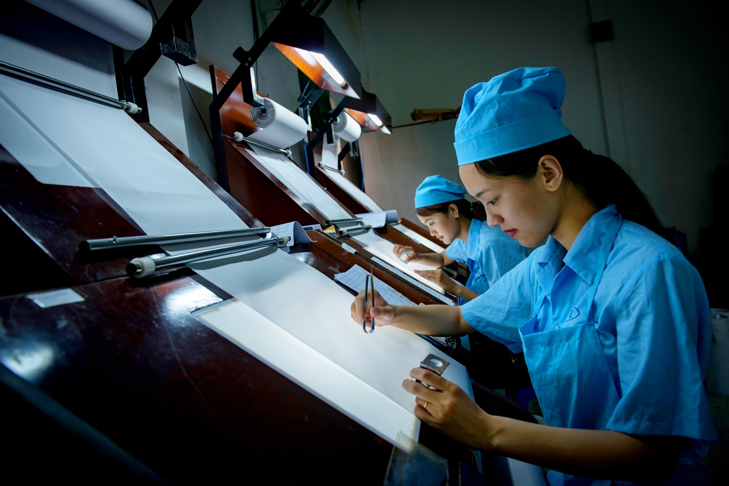 Một số vấn đề lý luận và thực tiễn về CNXH và con đường đi lên CNXH ở Việt Nam Một số vấn đề lý luận và thực tiễn về CNXH và con đường đi lên CNXH ở Việt Nam