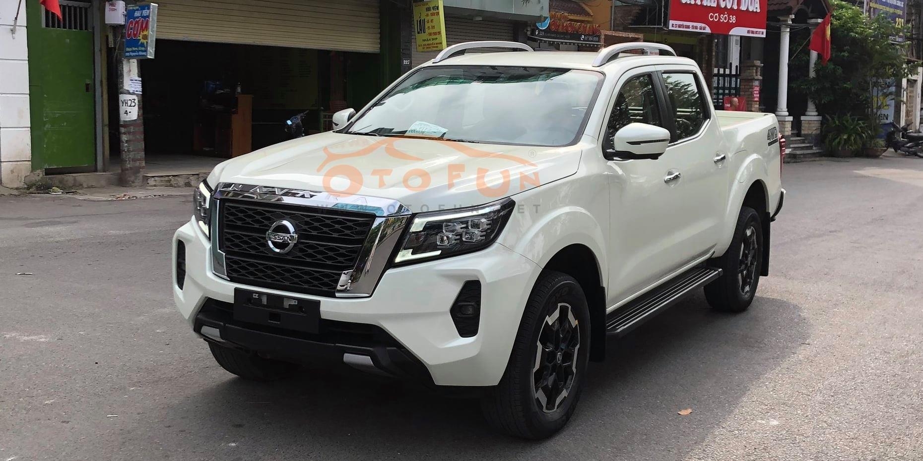 Nissan Navara 2021 đắt nhất phân khúc nhưng "đuối" hơn Ranger Wildtrak