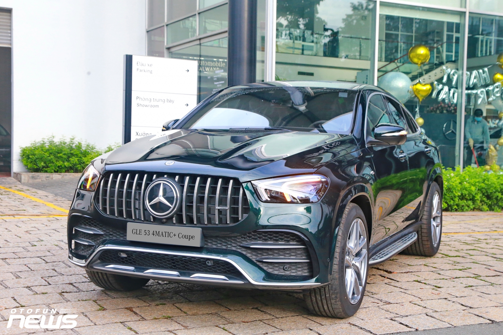 Mercedes-AMG GLE53 Coupe giá 5,3 tỷ tại Việt Nam