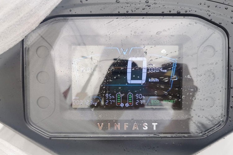 Ảnh thực tế xe máy điện VinFast Vento sắp ra mắt Ảnh thực tế xe máy điện VinFast Vento sắp ra mắt