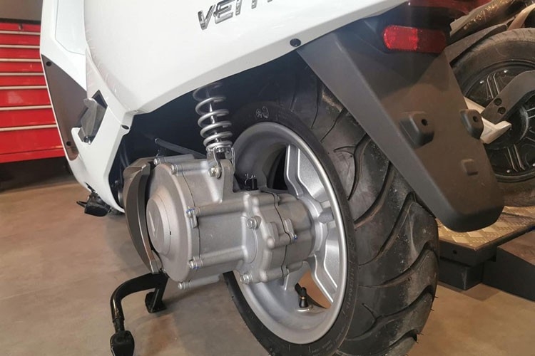 Ảnh thực tế xe máy điện VinFast Vento sắp ra mắt Ảnh thực tế xe máy điện VinFast Vento sắp ra mắt