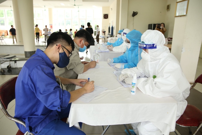Công nhân Bắc Giang trở lại làm việc: Khó khăn vì giấy xác nhận của địa phương còn chậm