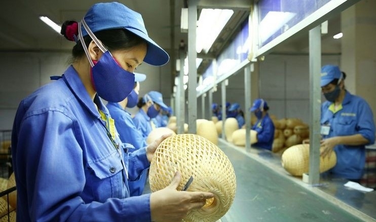 Miễn đóng BHYT cho công nhân lao động bị mất việc do dịch Covid-19 Miễn đóng BHYT cho công nhân lao động bị mất việc do dịch Covid-19