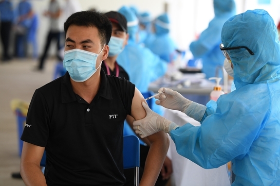 Bắc Giang: Công nhân được trả lương như thế nào khi ngừng việc do dịch bệnh? Bắc Giang: Công nhân được trả lương như thế nào khi ngừng việc do dịch bệnh?
