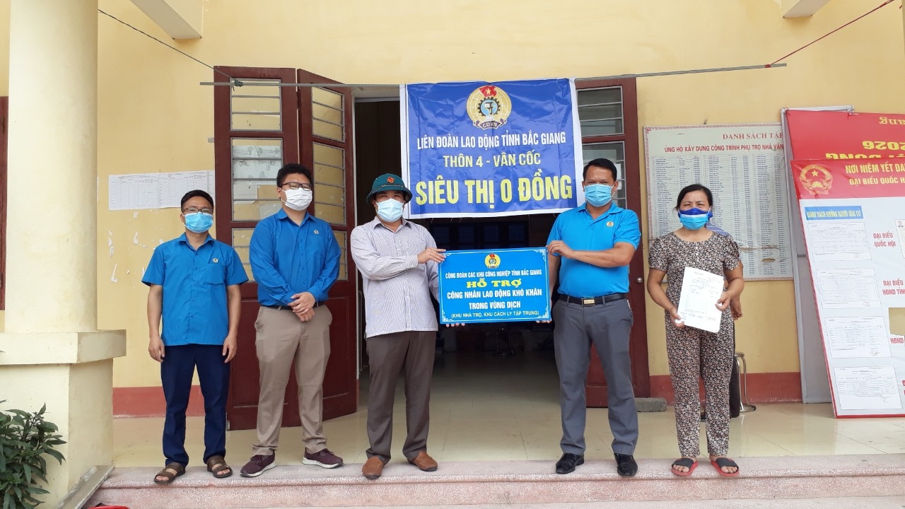 Điệu nhảy cổ vũ ở tâm dịch Bắc Giang của những người vận hành “Siêu thị 0 đồng”