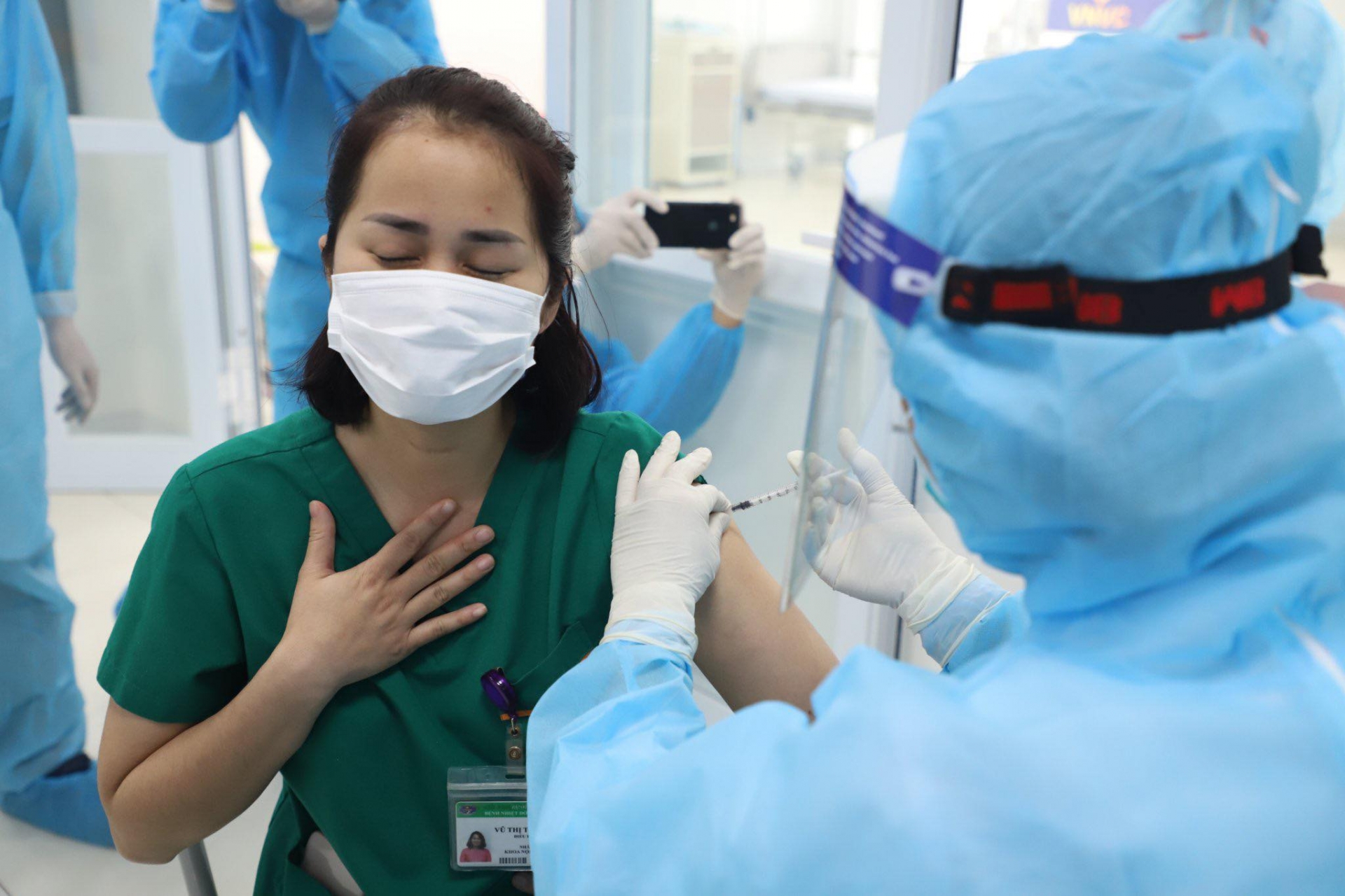 Ai không đủ điều kiện tiêm vắc xin phòng Covid-19?