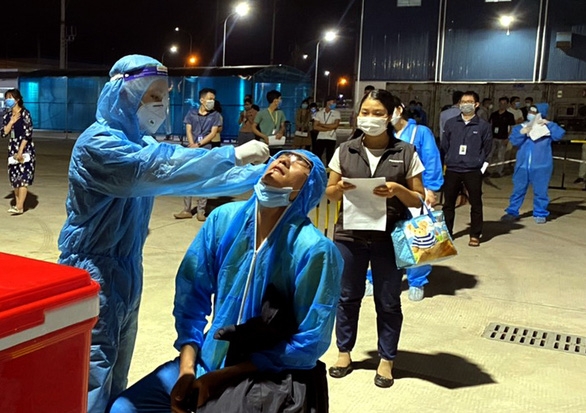 Điều kiện nào để công nhân ngoài tỉnh trở lại Bắc Giang làm việc? Điều kiện nào để công nhân ngoài tỉnh trở lại Bắc Giang làm việc?