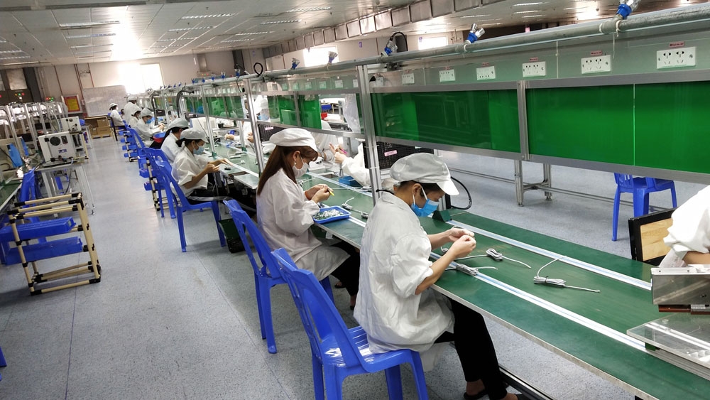 Điều kiện nào để công nhân ngoài tỉnh trở lại Bắc Giang làm việc? Điều kiện nào để công nhân ngoài tỉnh trở lại Bắc Giang làm việc?