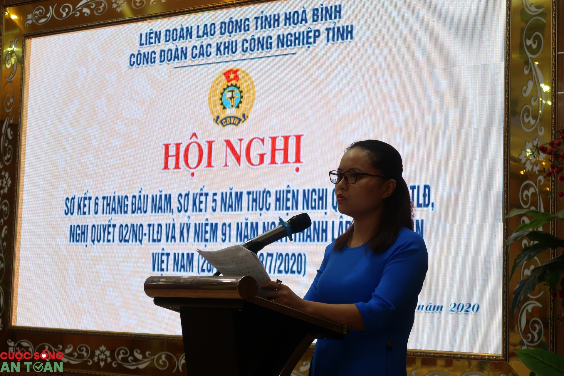Tăng cường phát triển các khu công nghiệp, tích cực đồng hành cùng công nhân lao động tang cuong phat trien cac khu cong nghiep tich cuc dong hanh cung cong nhan lao dong