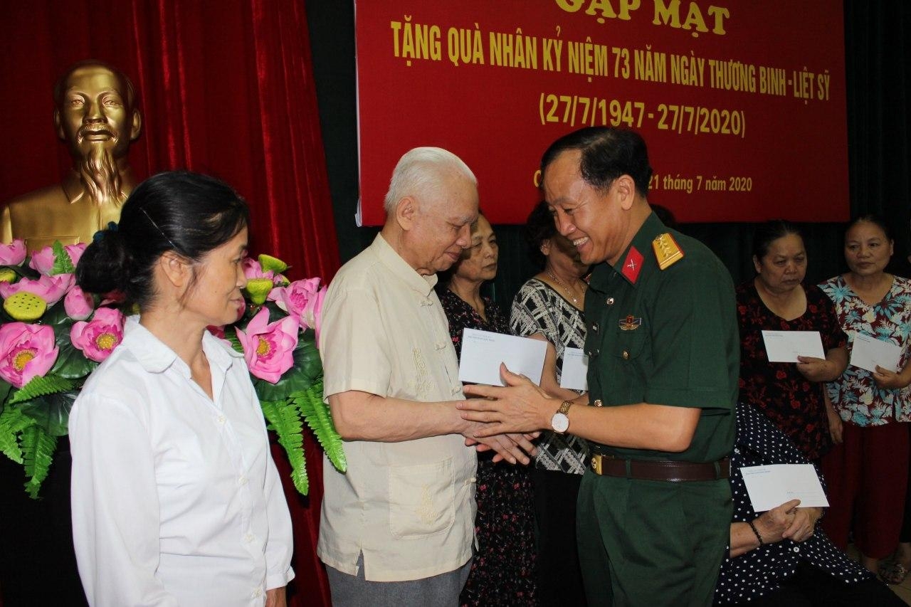 Chia sẻ, động viên các gia đình chính sách dịp kỷ niệm ngày Thương binh - Liệt sĩ