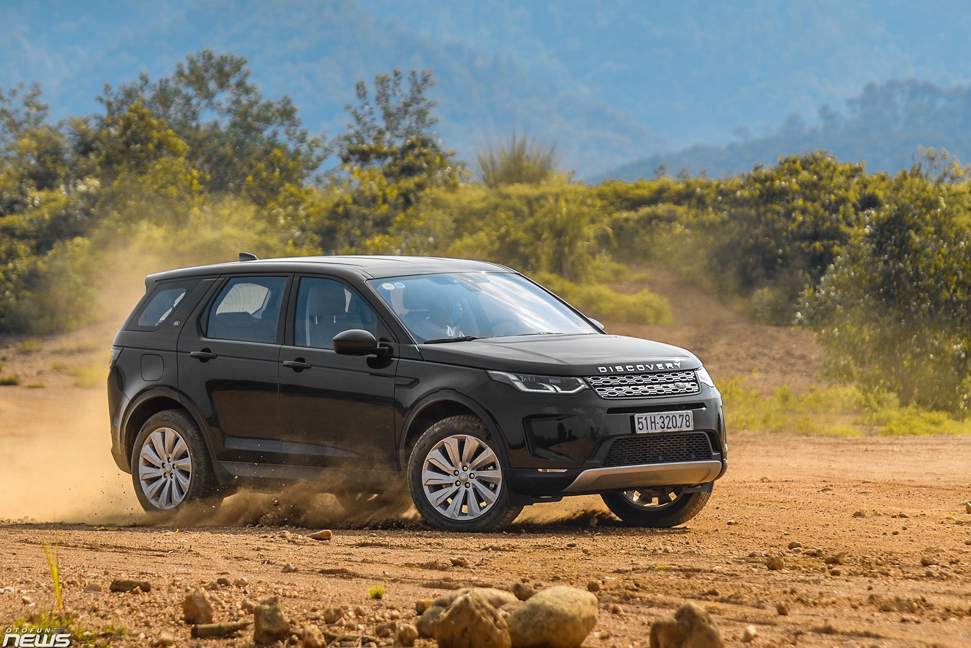 Land Rover Discovery Sport - 5+2 chỗ ngồi và hơn thế nữa land rover discovery sport 52 cho ngoi va hon the nua