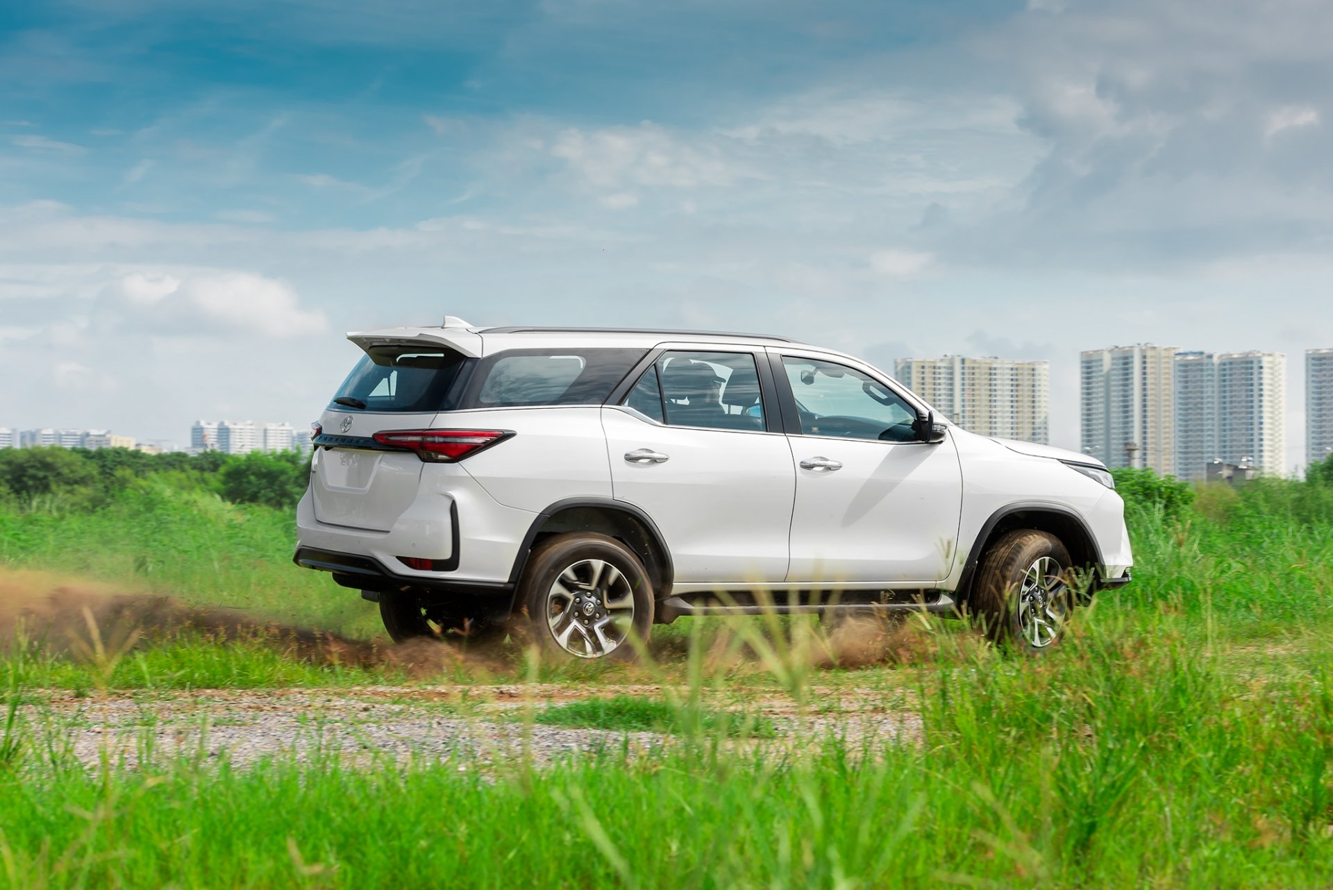 Toyota Fortuner 2020 có gì để chinh phục khách hàng Việt toyota fortuner 2020 co gi de chinh phu c kha ch ha ng vie t