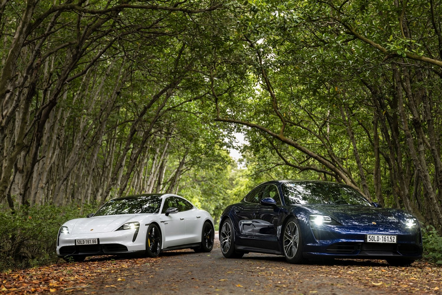 porsche gioi thieu xe dien taycan gia tu 5720 ty dong tai viet nam