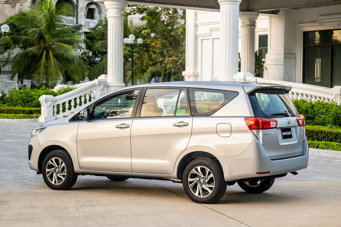 toyota innova lua chon hang dau khi mua xe kinh doanh dich vu