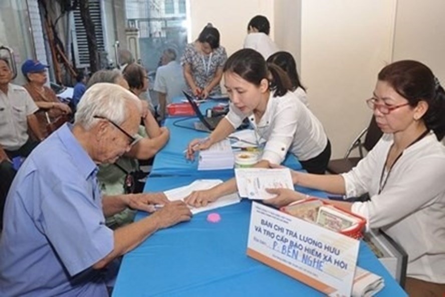 Mức lương cơ sở năm 2021 không tăng: Ai là người bị ảnh hưởng? Mức lương cơ sở năm 2021 không tăng: Ai là người bị ảnh hưởng?