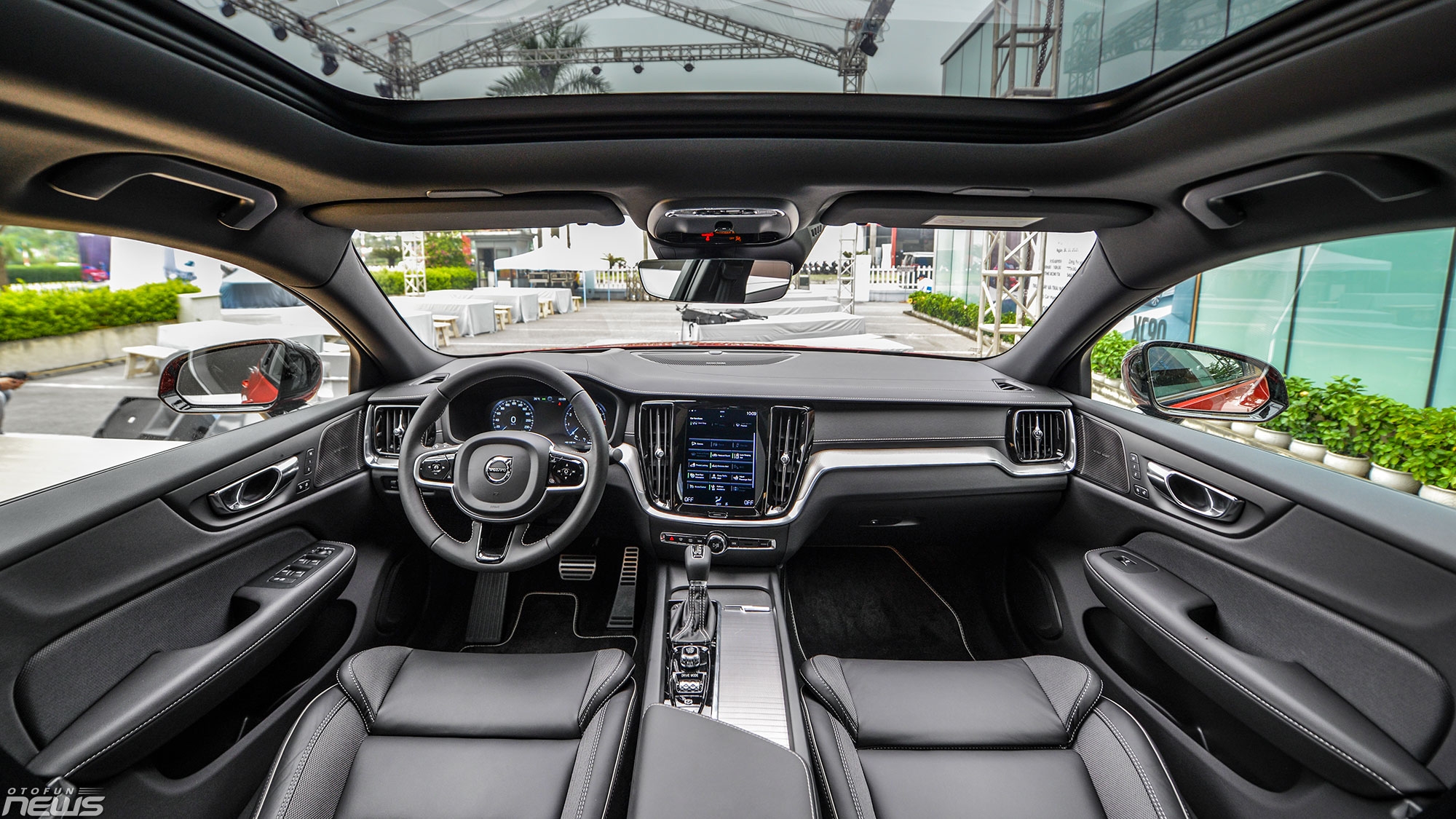 Xe sang Volvo S60 và XC90 T8 Hybrid ra mắt khách hàng phía Bắc Xe sang Volvo S60 và XC90 T8 Hybrid ra mắt khách hàng phía Bắc