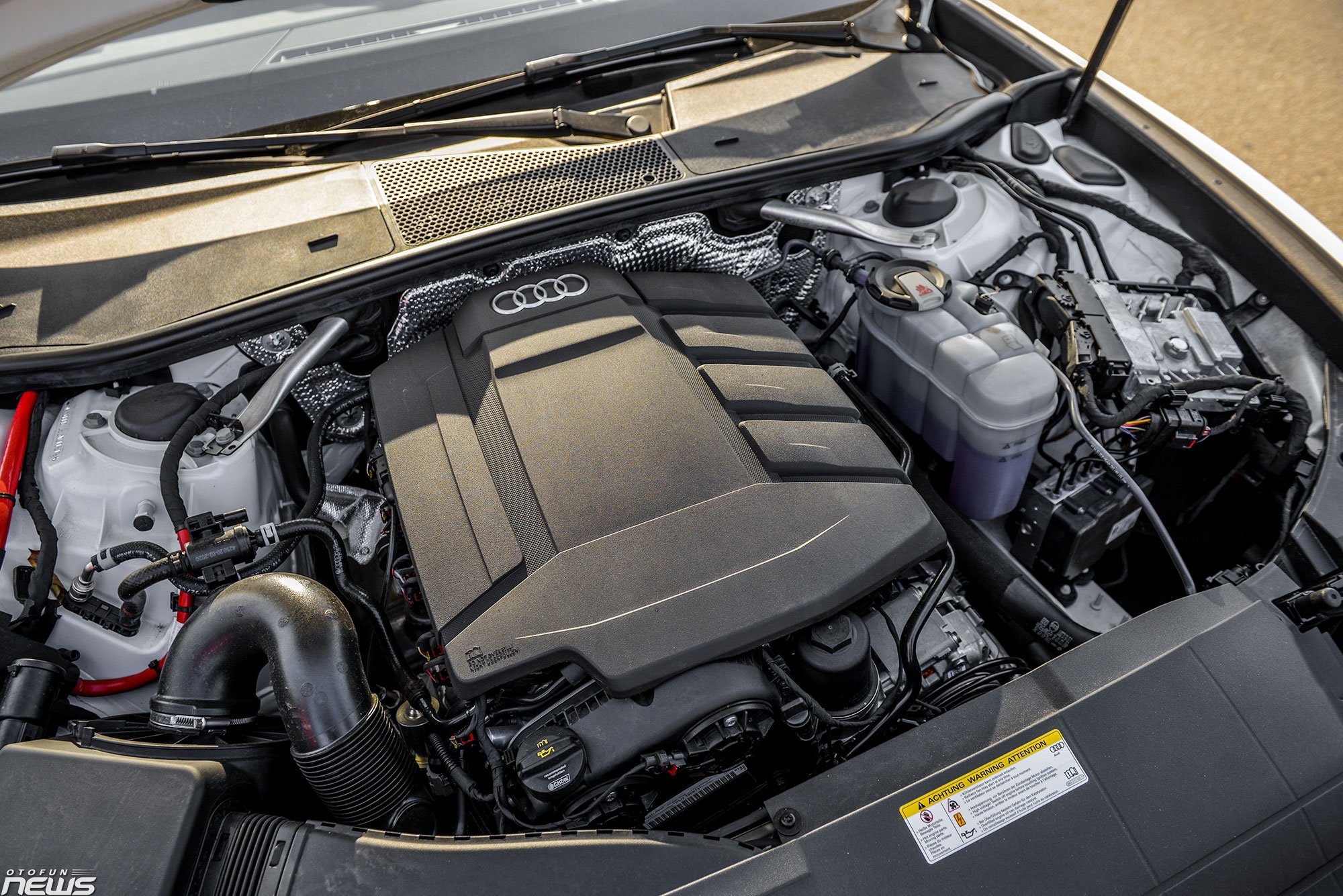 Đánh giá chi tiết Audi A6: Thời trang, sang trọng, hiện đại Đánh giá chi tiết Audi A6: Thời trang, sang trọng, hiện đại