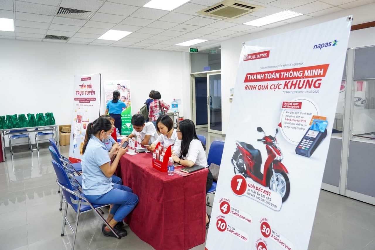 Đẩy mạnh chi tiêu không dùng tiền mặt: "Biến hiện tượng thành xu hướng" Đẩy mạnh chi tiêu không dùng tiền mặt: "Biến hiện tượng thành xu hướng"