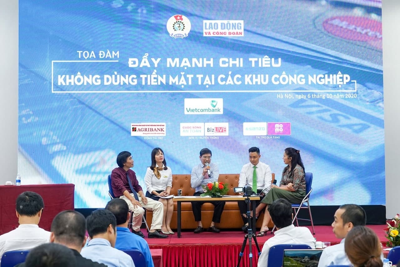 Đẩy mạnh chi tiêu không dùng tiền mặt: "Biến hiện tượng thành xu hướng" Đẩy mạnh chi tiêu không dùng tiền mặt: "Biến hiện tượng thành xu hướng"